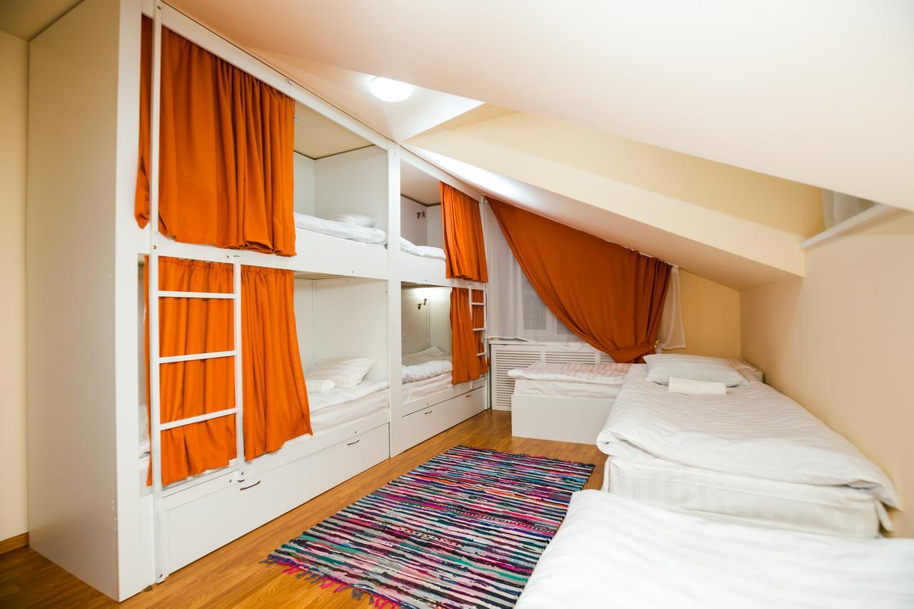 Interhouse Almaty Hostel Eksteriør bilde
