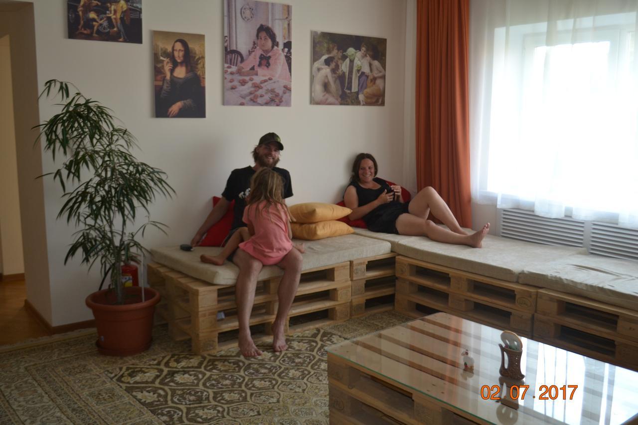 Interhouse Almaty Hostel Eksteriør bilde